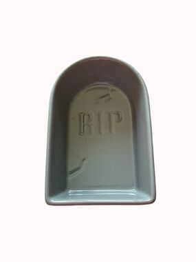 Ashland tombstone ramekin dish